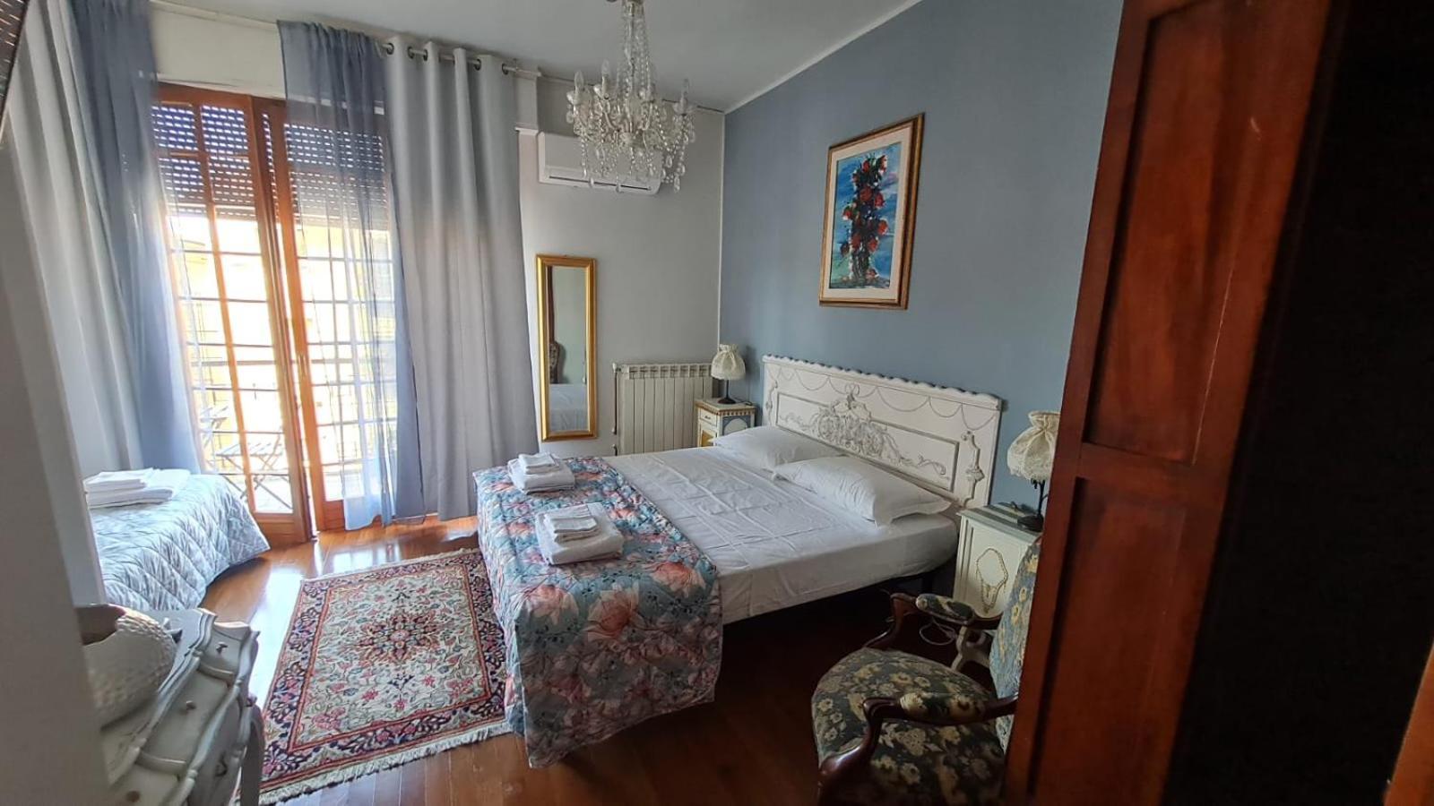 Dreibettzimmer mit eigenem Bad
